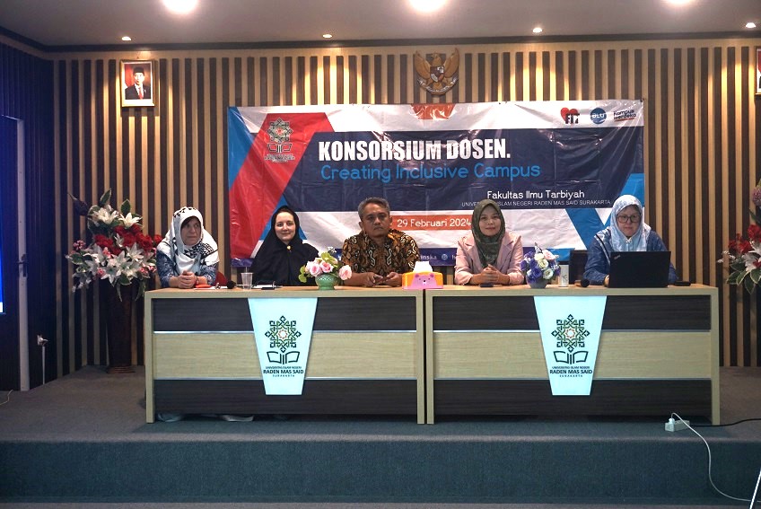 Forum diskusi dosen Unit Konsorsium Fakultas Ilmu Tarbiyah (FIT) bersama Pembicara Internasional dari University of Wolverhampton UK